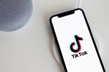 TikTokで複数アカウントは作れる？手順・切り替え方法・注意点を解説
