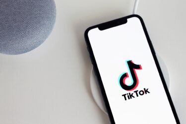 TikTokの利用者数を公開！国別の利用者の特徴や男女比率、活用すべき企業を解説！